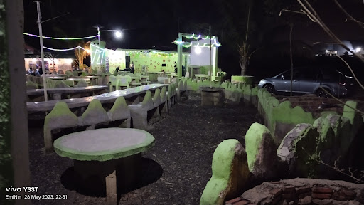 ROHA Cafe (Tepi Sungai Sedi Yong Peng) ROHA Cafe (Tepi Sungai Sedi Yong Peng)