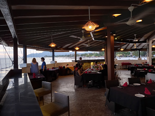 THE CLIFF BEACH RESTAURANT SDN BHD (1329221-U)
