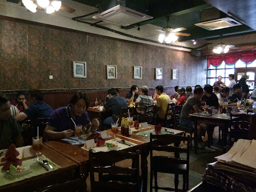 Us Charbroil Restaurant
