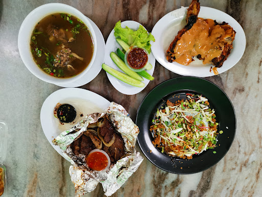 Yati Ayam Percik