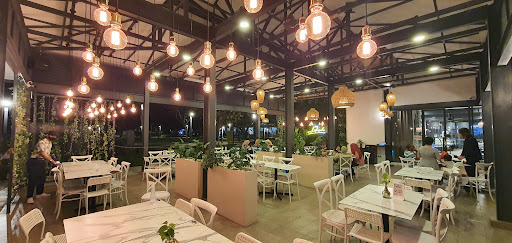 White & Black Lakeside ( HALAL ) - Tomahawk & Beef Wellington In KL - Western Cuisines White & Black Lakeside ( HALAL ) - Tomahawk & Beef Wellington In KL - Western Cuisines