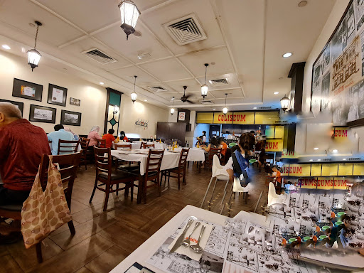 Coliseum Cafe & Grill Room @ The Gardens Mall