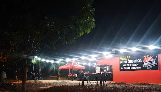 LEYPARK KONER BUKIT DINDING