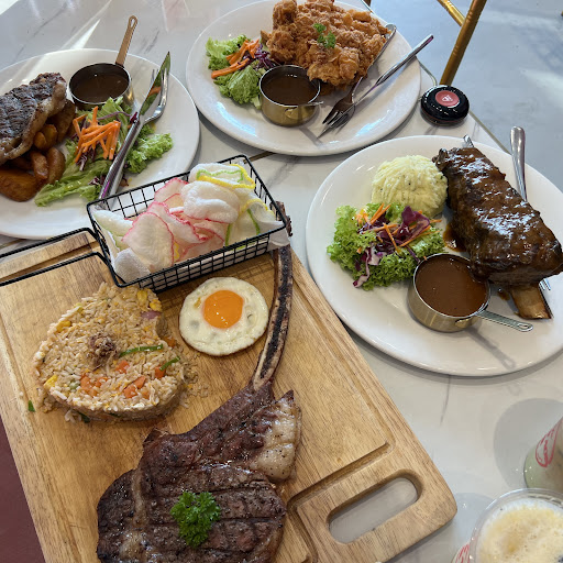 Koi & Aok Cafe (Burger, Steak, Coffee, Dessert)