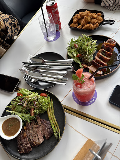 Restaurant by Cameron Lavender Mansion Restaurant by Cameron Lavender Mansion