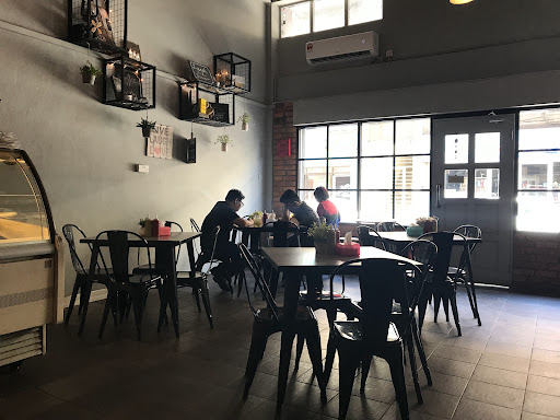 Summer Breeze Cafe