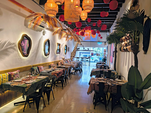 Whisk & Whiz Cafe Bistro