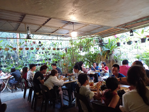 Yaw's Roast & Grill