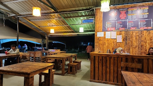 Uwais Kitchen Asian Food & Western Food