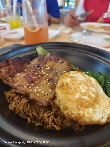 Cles Dining Cles Dining