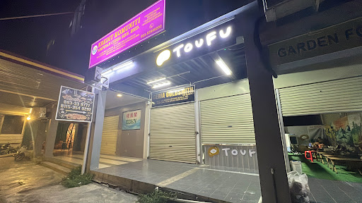 Zai Irzan Burger Centre