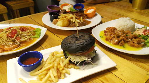 Warong Steak & Seafood