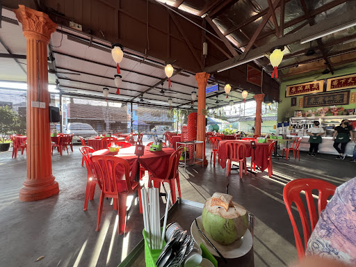 Restoran Makanan Laut Traffic Light KS