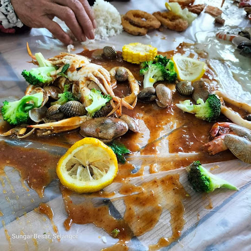 Let's Shell Out (Cengkerang Cafe) Let's Shell Out (Cengkerang Cafe)