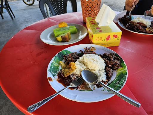 Nasi Lemak Pojo'an Parit RM1.50