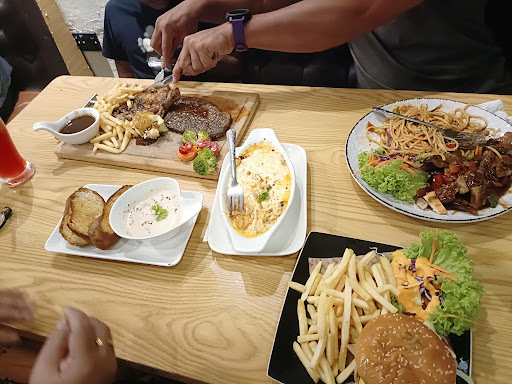 A&J Grill Western JB