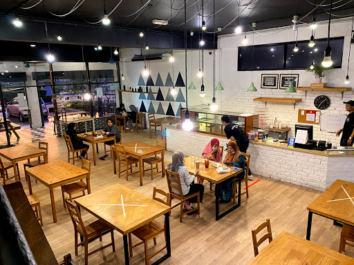 Big Food F&B (JM0686388-U) Big Food F&B (JM0686388-U)