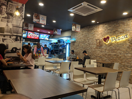 Domino's Parit Raja