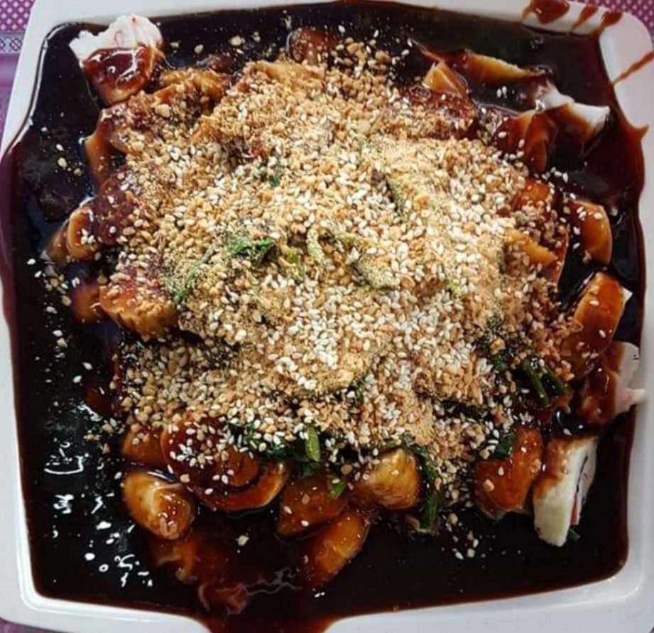 makton yong tau foo char kuey teow