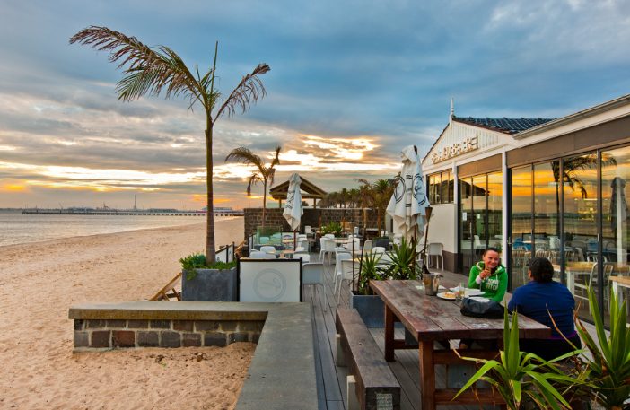 pantai cafe