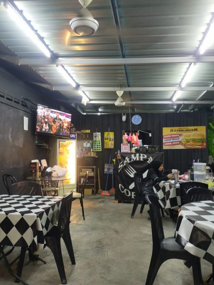 sampan corner western house